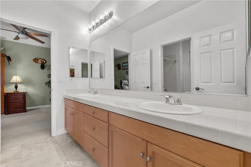 26846 Pine Hollow Court, Valencia, California 91381 home-pic-27
