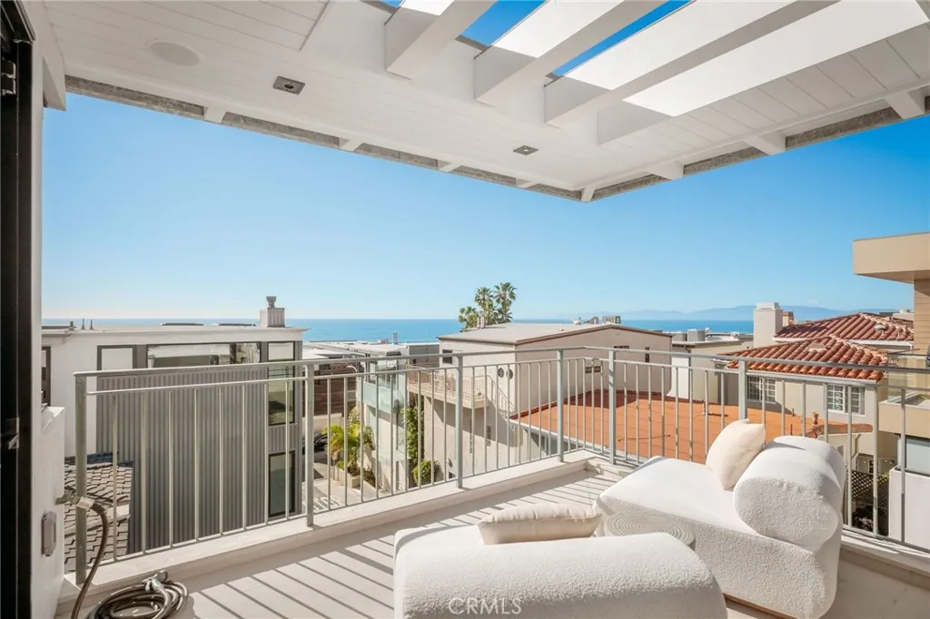 2407 Manhattan Ave, Manhattan Beach, California 90266 home-pic-16