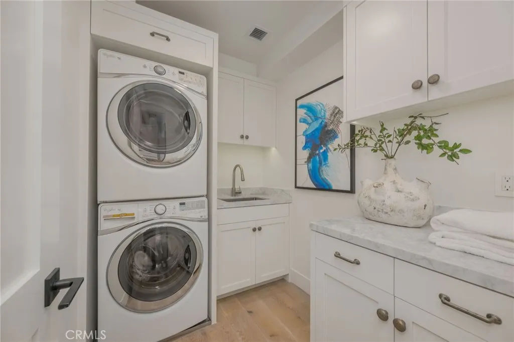 2407 Manhattan Ave, Manhattan Beach, California 90266 home-pic-44
