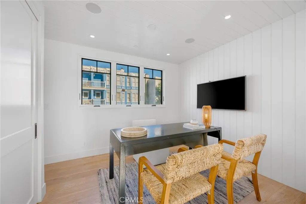 2407 Manhattan Ave, Manhattan Beach, California 90266 home-pic-26