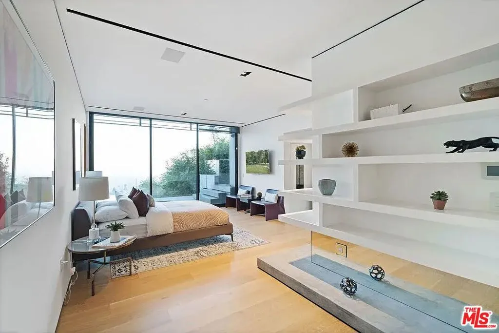 8790 Appian Way, Los Angeles, California 90046 home-pic-25