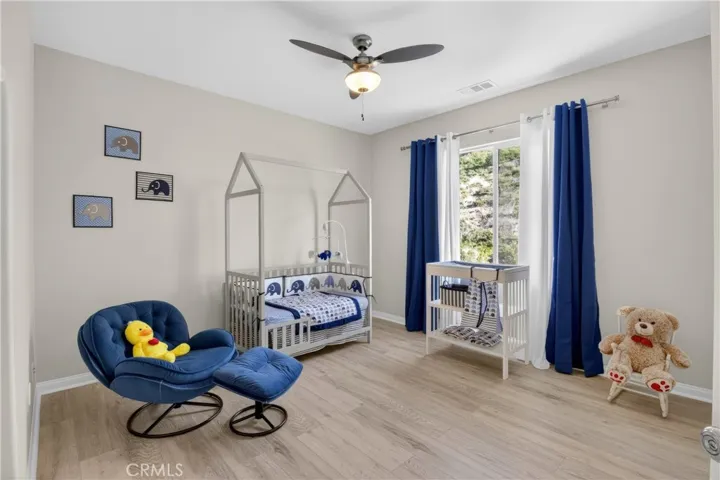 15614 Nahin, Canyon Country, California 91387