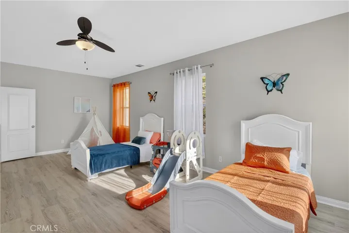 15614 Nahin, Canyon Country, California 91387