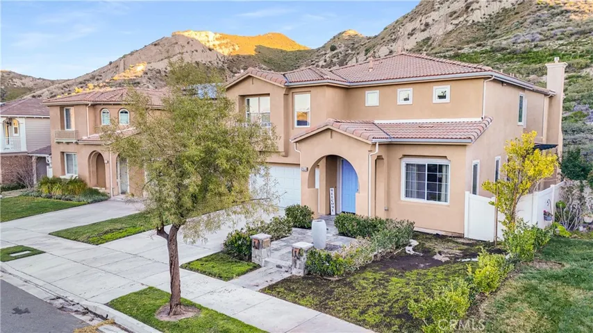 15614 Nahin, Canyon Country, California 91387