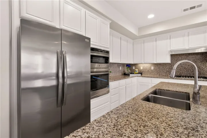 15614 Nahin, Canyon Country, California 91387