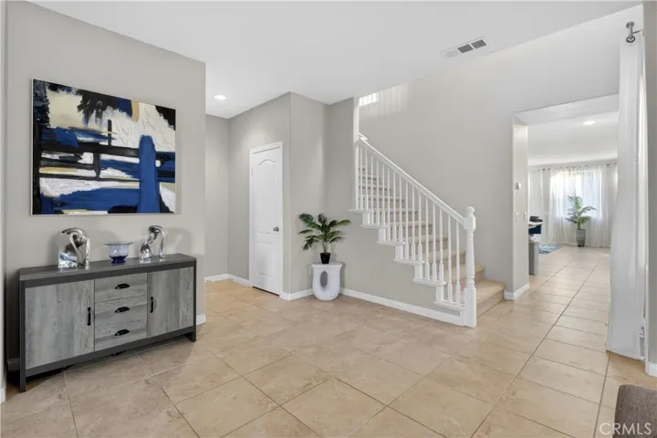15614 Nahin, Canyon Country, California 91387