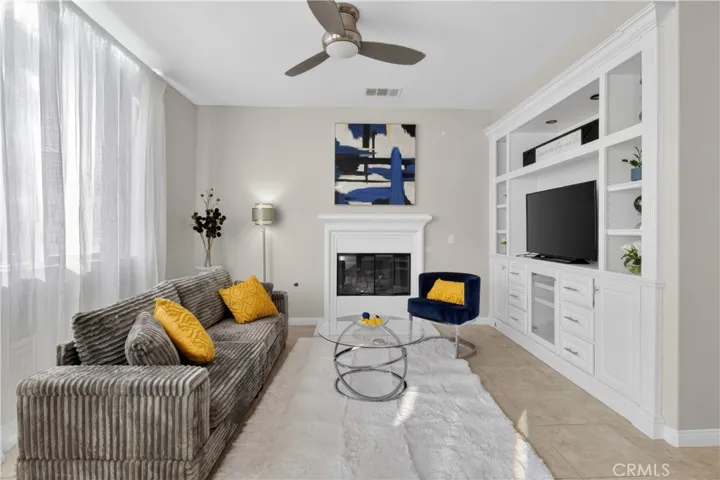 15614 Nahin, Canyon Country, California 91387