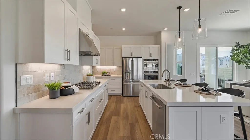 27320 Shore Pine Place, Valencia, California 91381 home-pic-2