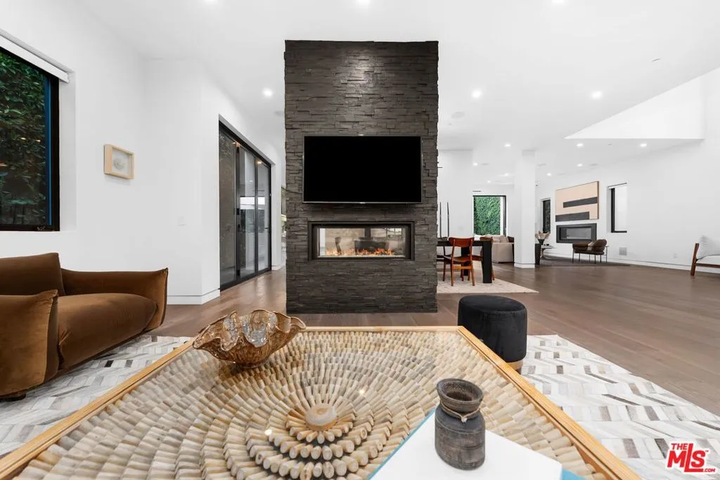 1609 N Stanley Avenue, Los Angeles, California 90046 home-pic-8