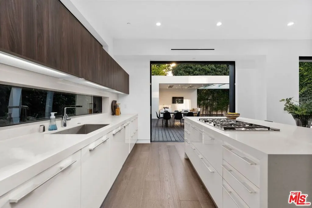 1609 N Stanley Avenue, Los Angeles, California 90046 home-pic-18