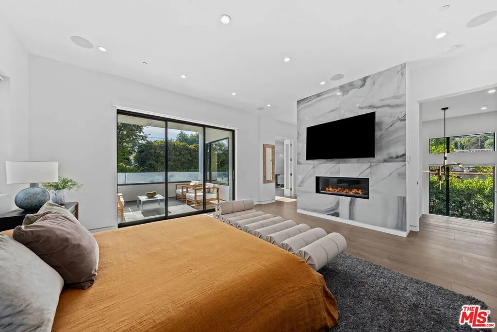 1609 N Stanley Avenue, Los Angeles, California 90046 home-pic-32