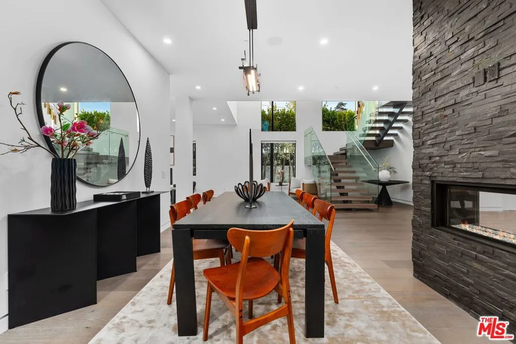 1609 N Stanley Avenue, Los Angeles, California 90046 home-pic-12