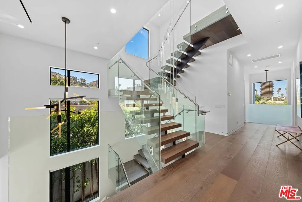 1609 N Stanley Avenue, Los Angeles, California 90046 home-pic-25