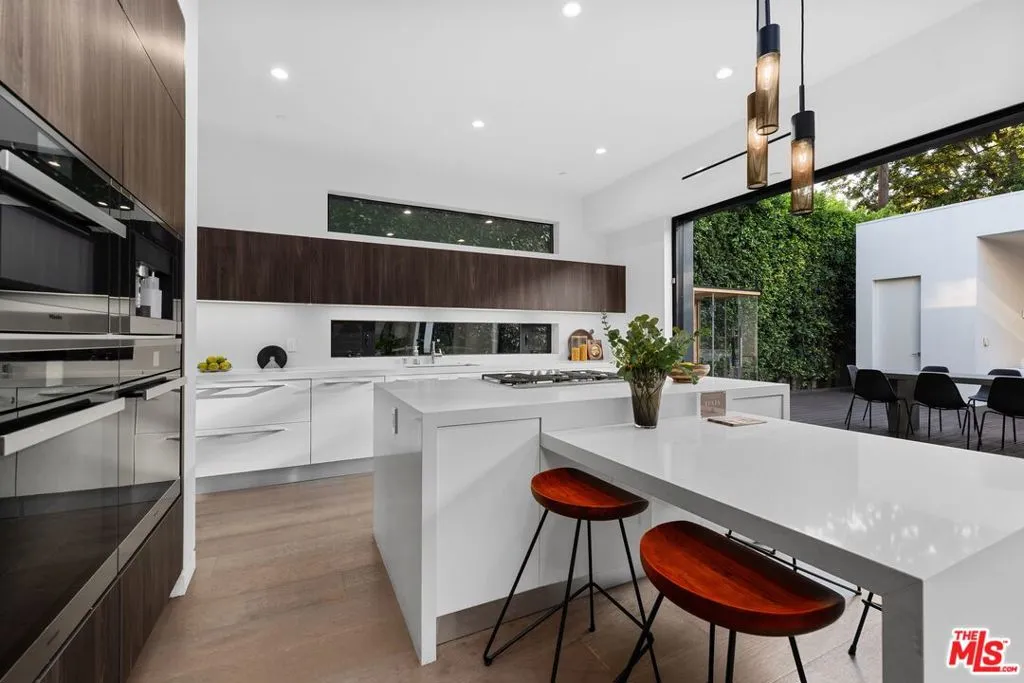 1609 N Stanley Avenue, Los Angeles, California 90046 home-pic-17