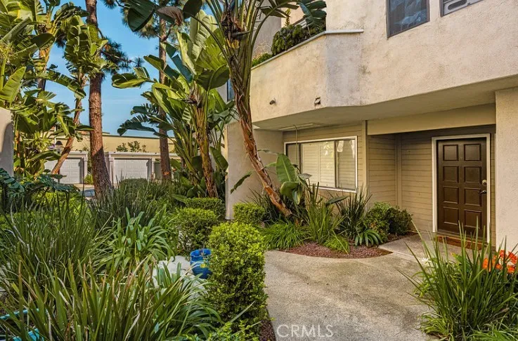 421 Bryson Springs, Costa Mesa, California 92627 home-pic-3