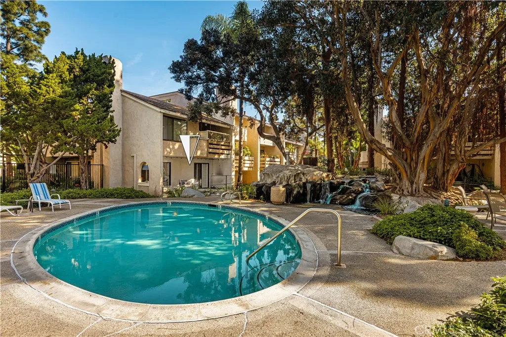 421 Bryson Springs, Costa Mesa, California 92627 home-pic-25