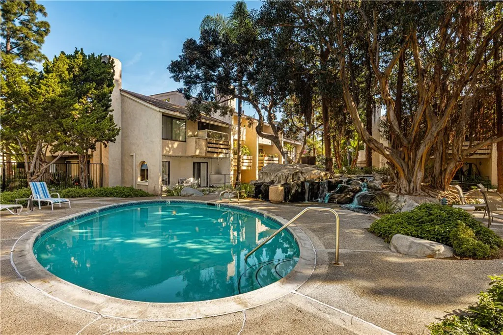 421 Bryson Springs, Costa Mesa, California 92627 home-pic-24