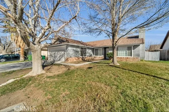 43938 Delgado Court, Lancaster, California 93535 home-pic-4