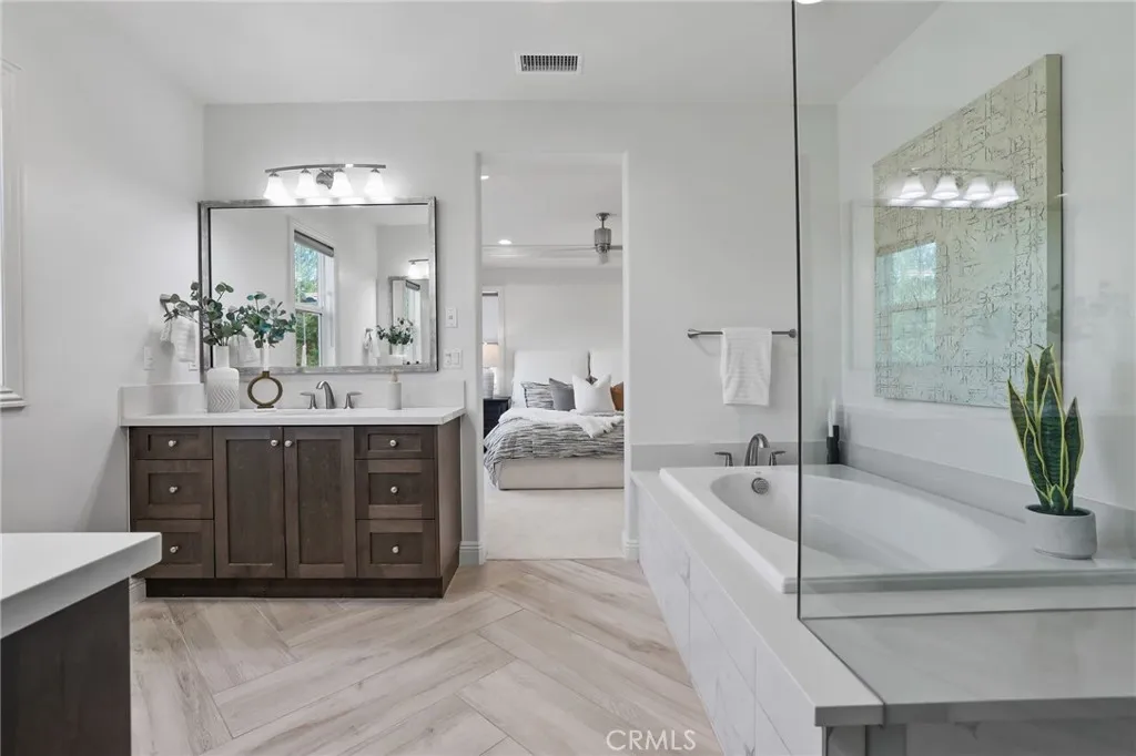 63 Berna, Lake Forest, California 92630 home-pic-28