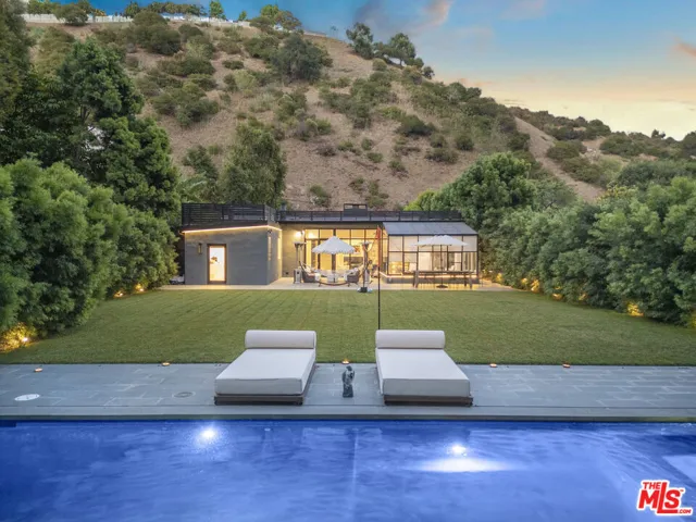 1833 Franklin Canyon Drive, Beverly Hills, California 90210