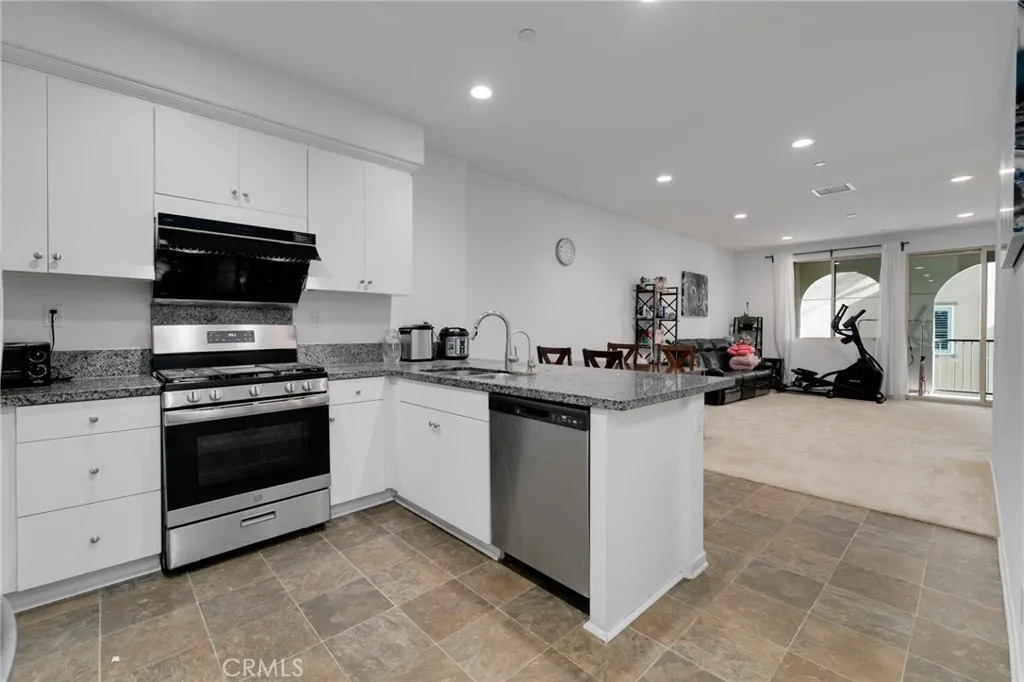 8417 Explorer St, Chino, California 91708 home-pic-9