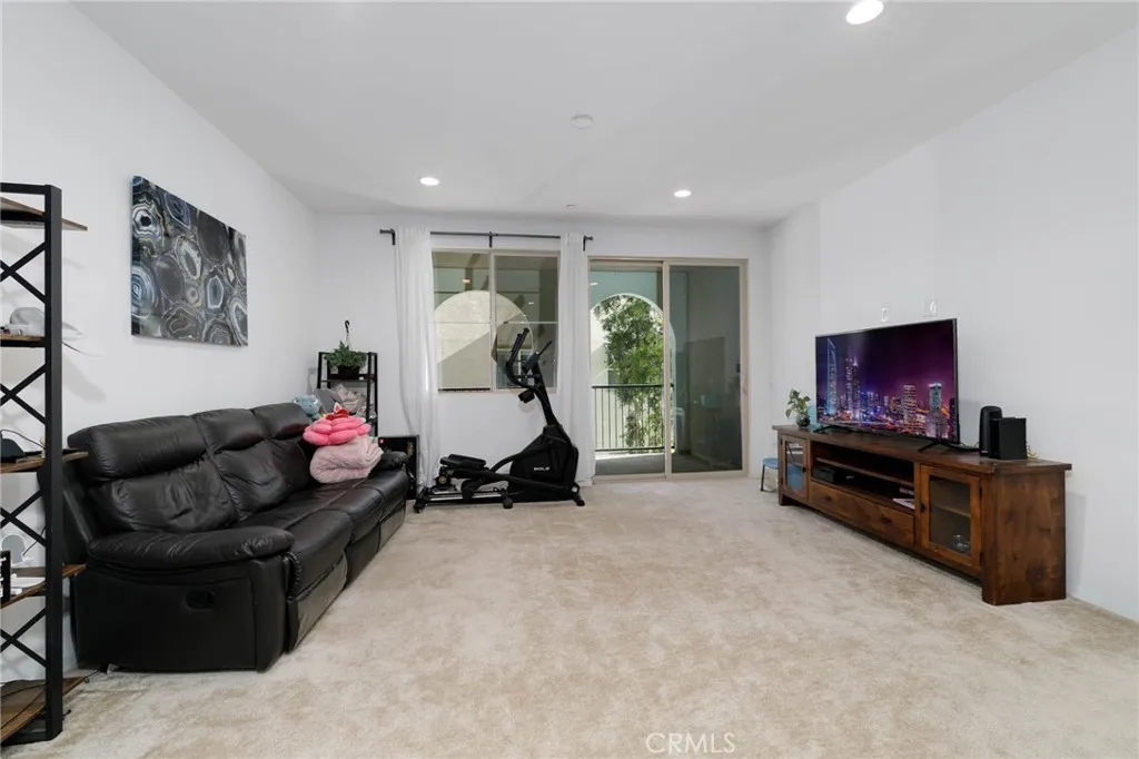 8417 Explorer St, Chino, California 91708 home-pic-6