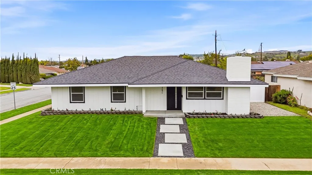 17271 Orange, Yorba Linda, California 92886 home-pic-1