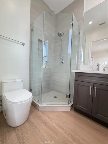 Ensuite bathroom to Bedroom 4