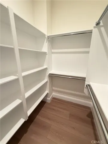 Closet 2 in master bedroom