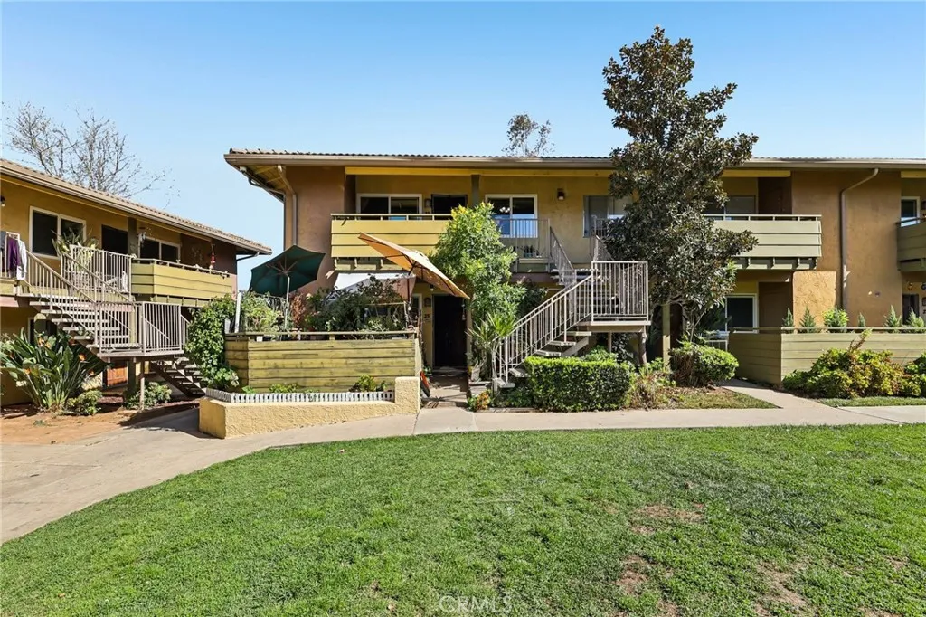 2094 E Grand Ave 33, Escondido, California 92027 home-pic-2