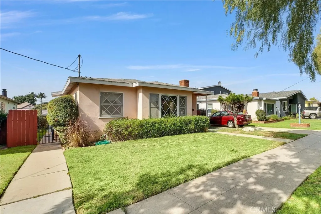 933 King Avenue, Wilmington, California 90744 home-pic-2