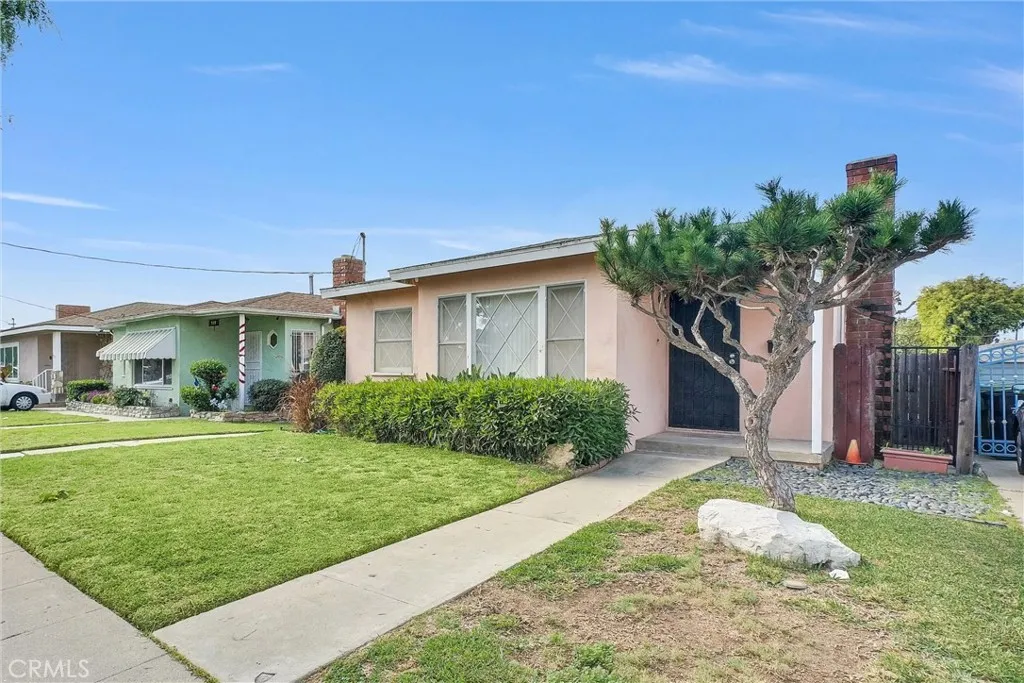 933 King Avenue, Wilmington, California 90744 home-pic-0