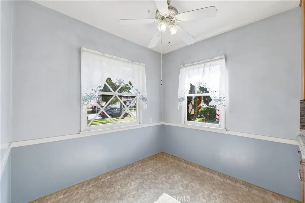 933 King Avenue, Wilmington, California 90744 home-pic-11