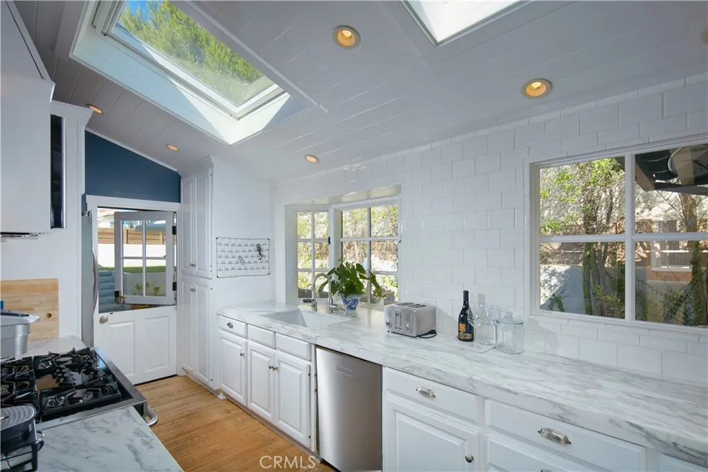 2235 Pacific Drive, Corona Del Mar, California 92625 home-pic-6