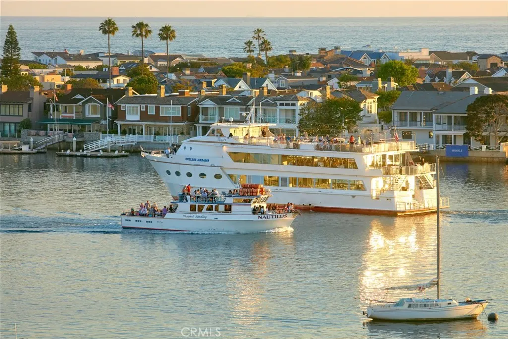 2235 Pacific Drive, Corona Del Mar, California 92625 home-pic-37
