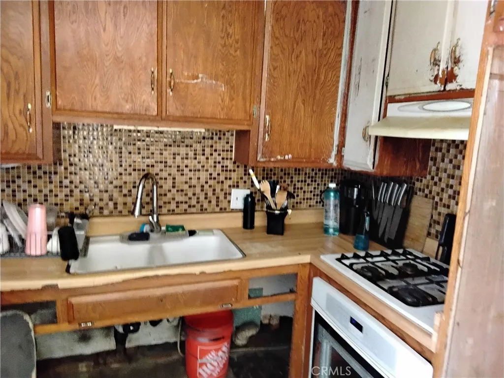 8701 Boyne, Downey, California 90242 home-pic-3