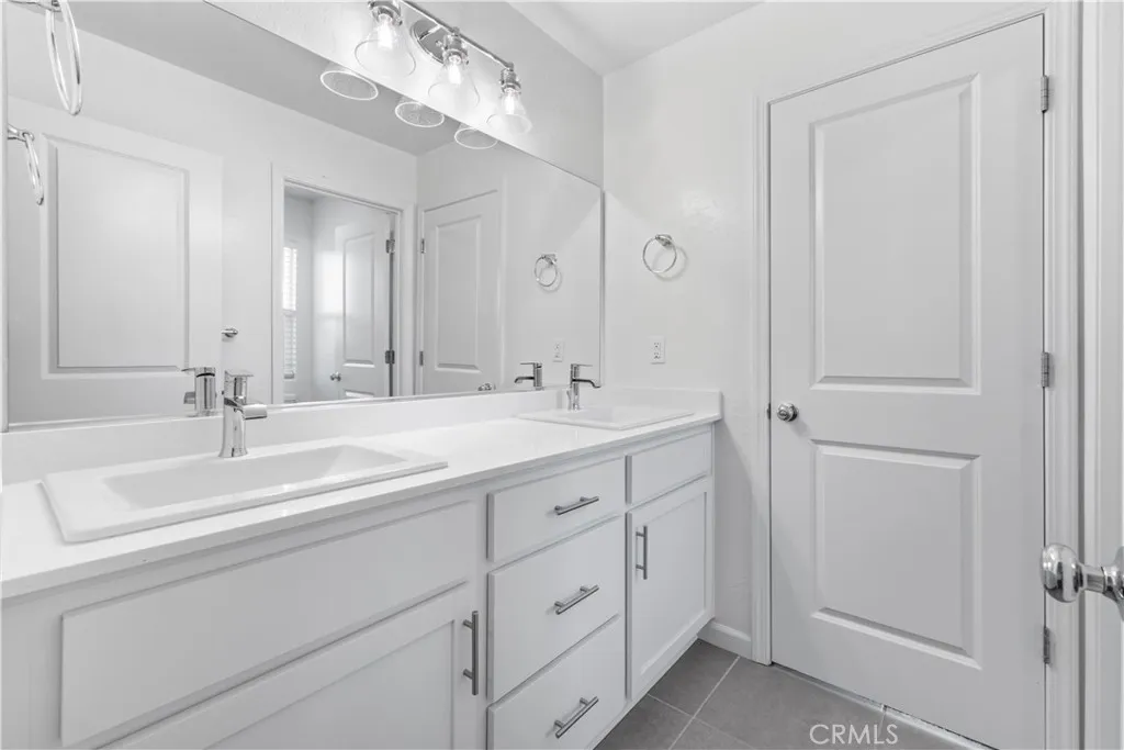296 Grand Canyon Court, Merced, California 95341 home-pic-22
