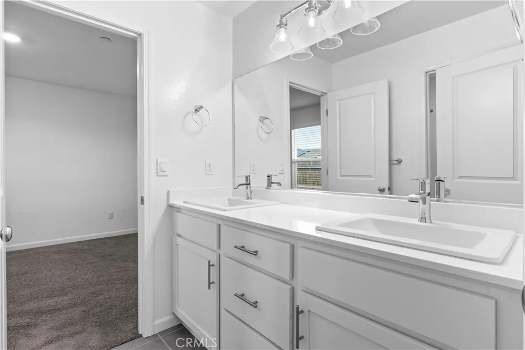 296 Grand Canyon Court, Merced, California 95341 home-pic-20
