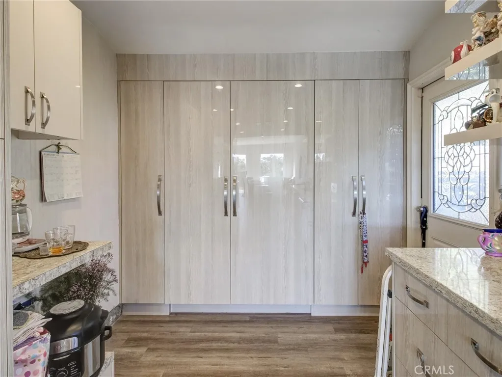 4148 Camino De La Cumbre, Sherman Oaks, California 91423 home-pic-25
