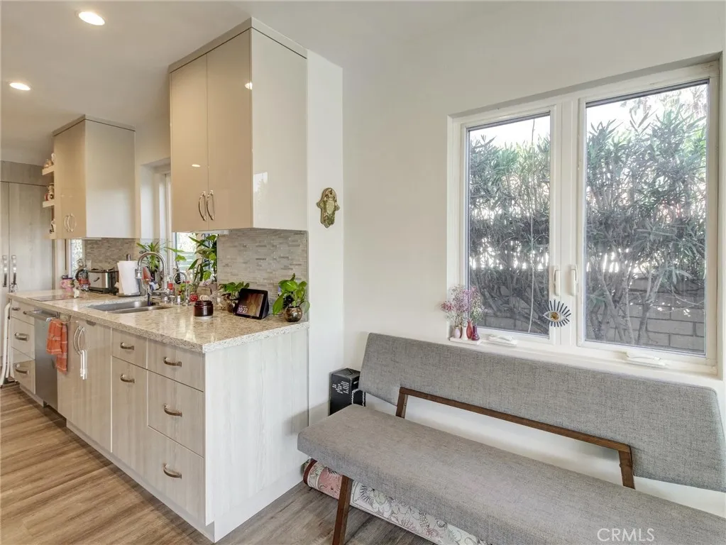 4148 Camino De La Cumbre, Sherman Oaks, California 91423 home-pic-22