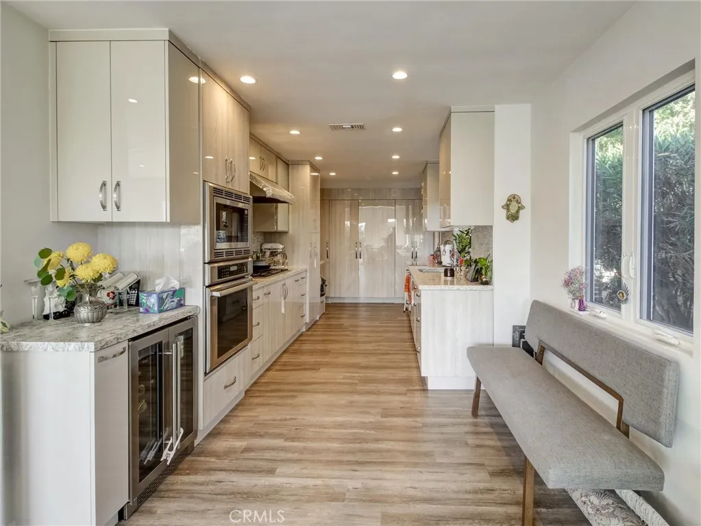 4148 Camino De La Cumbre, Sherman Oaks, California 91423 home-pic-21