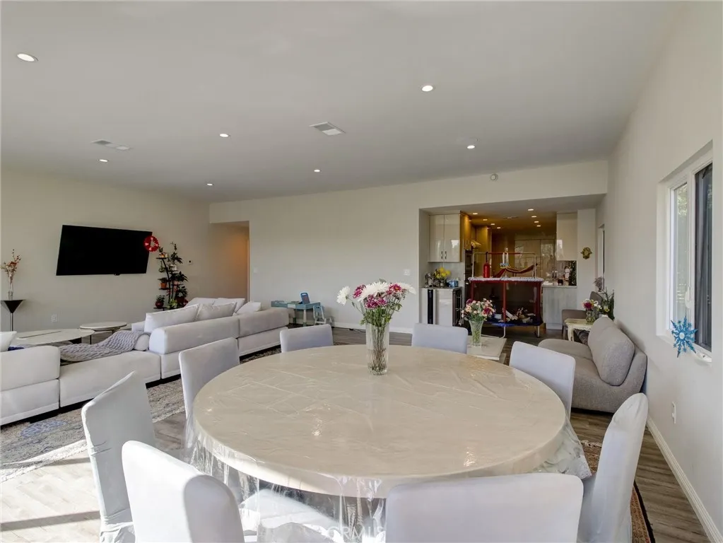4148 Camino De La Cumbre, Sherman Oaks, California 91423 home-pic-16