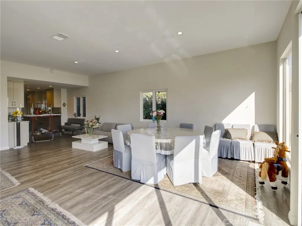 4148 Camino De La Cumbre, Sherman Oaks, California 91423 home-pic-15