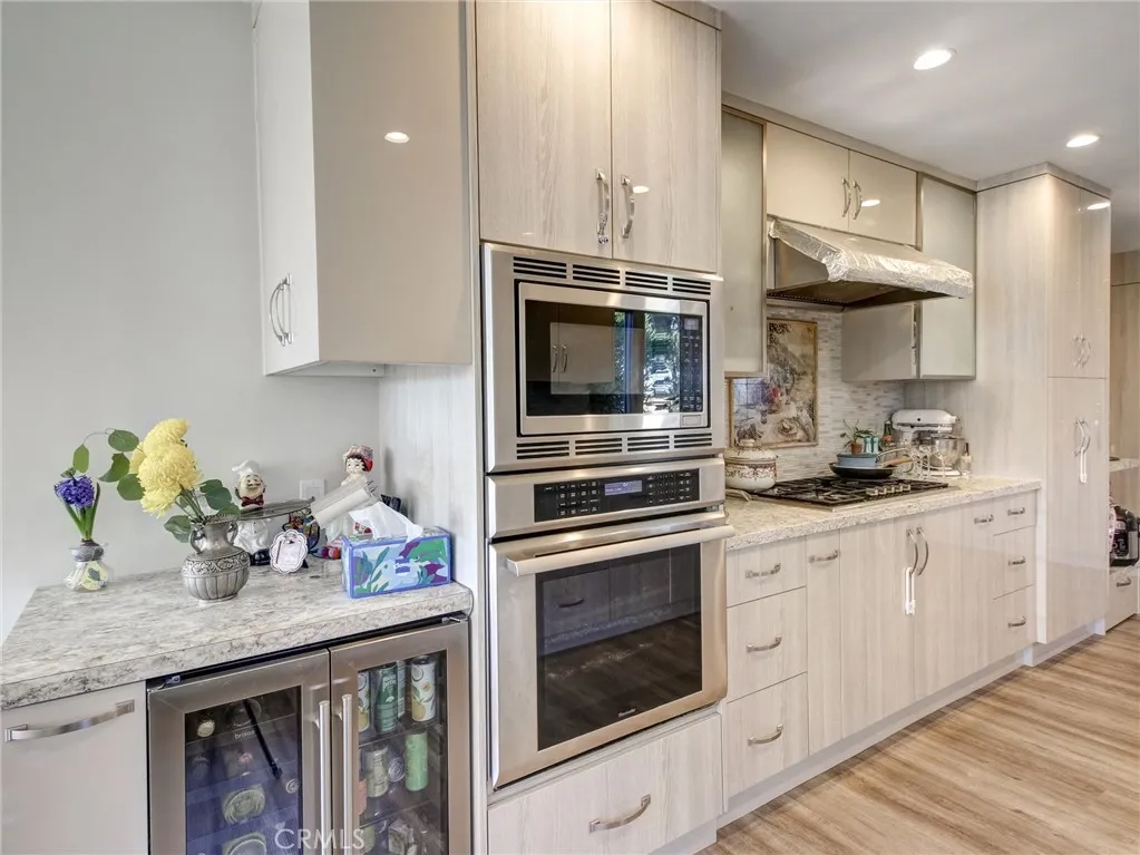 4148 Camino De La Cumbre, Sherman Oaks, California 91423 home-pic-24