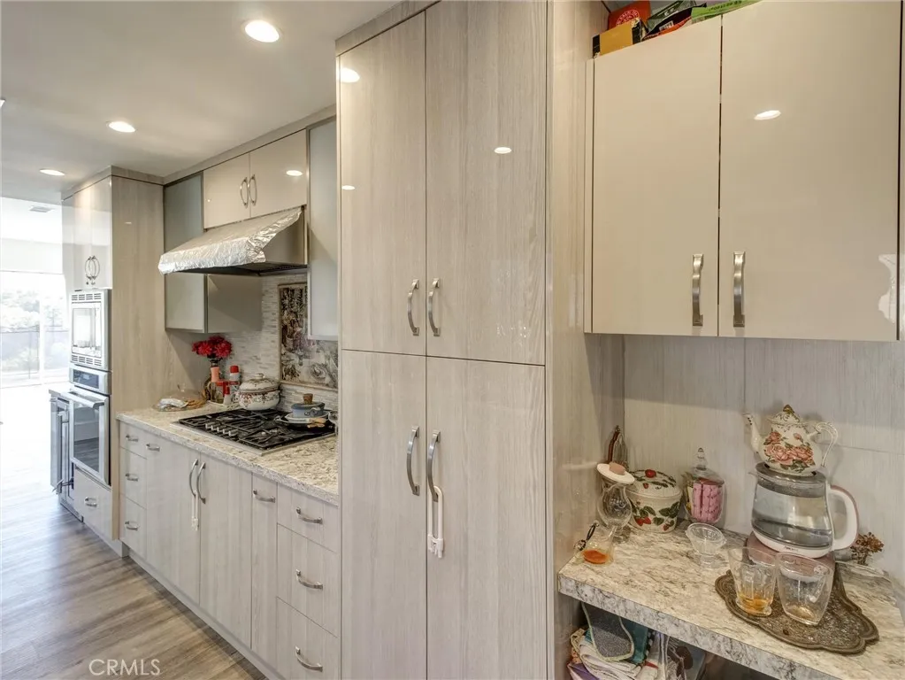 4148 Camino De La Cumbre, Sherman Oaks, California 91423 home-pic-27