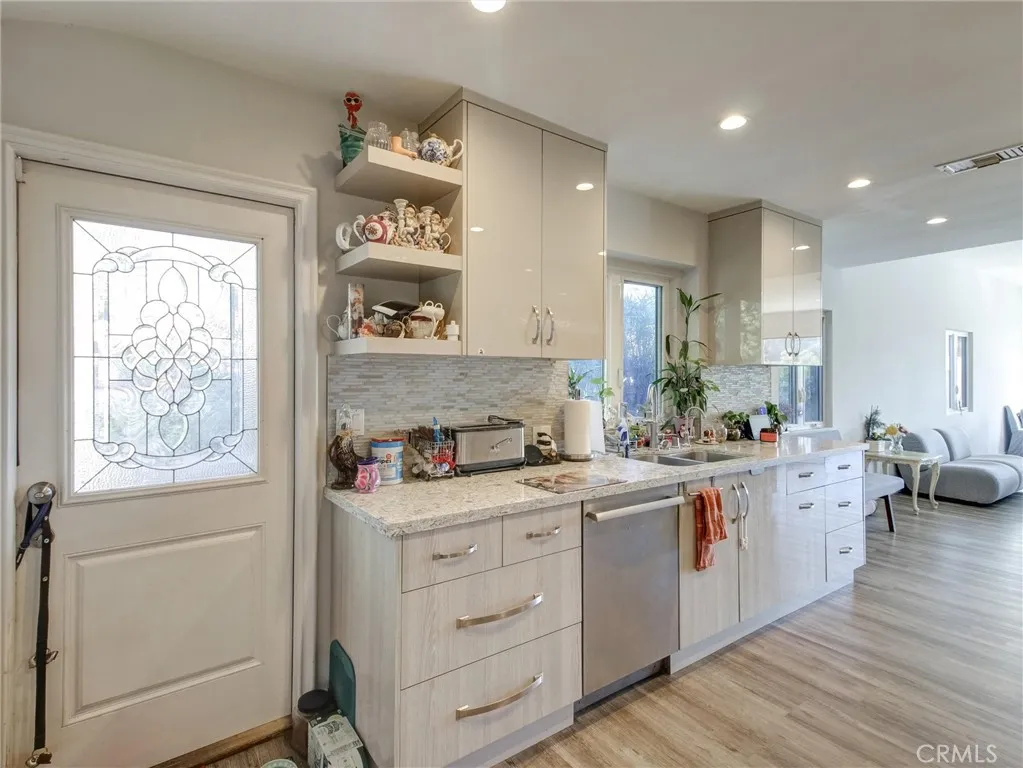 4148 Camino De La Cumbre, Sherman Oaks, California 91423 home-pic-28