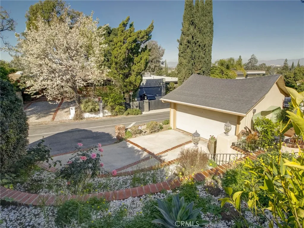 4148 Camino De La Cumbre, Sherman Oaks, California 91423 home-pic-7