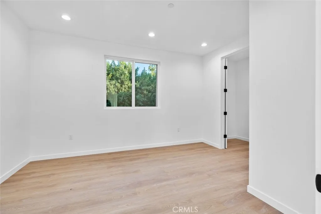 6842 Cedros Avenue, Van Nuys, California 91405 home-pic-61