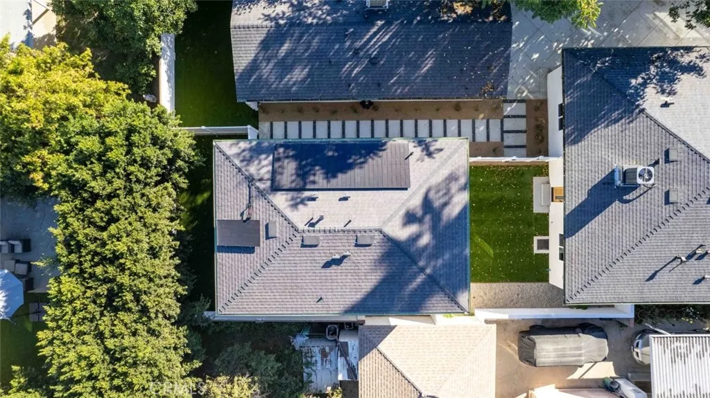 6842 Cedros Avenue, Van Nuys, California 91405 home-pic-74
