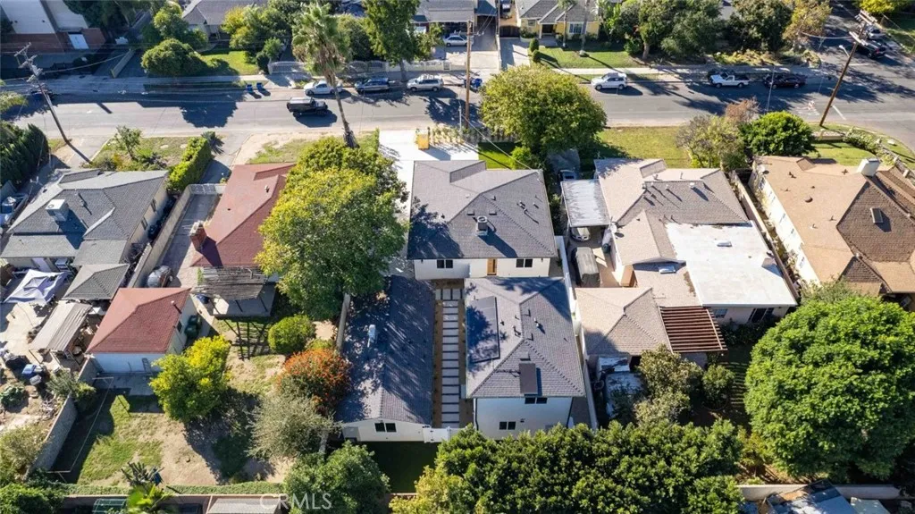 6842 Cedros Avenue, Van Nuys, California 91405 home-pic-2